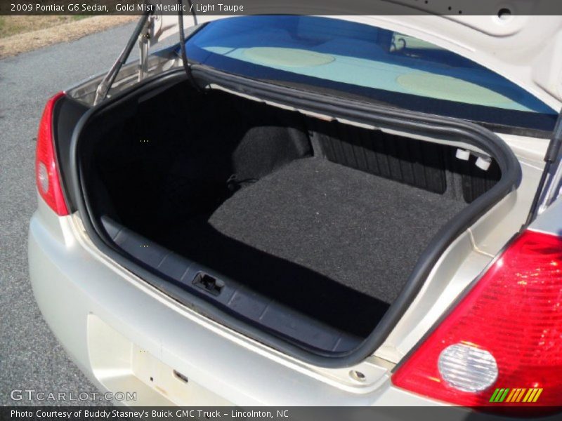 Gold Mist Metallic / Light Taupe 2009 Pontiac G6 Sedan