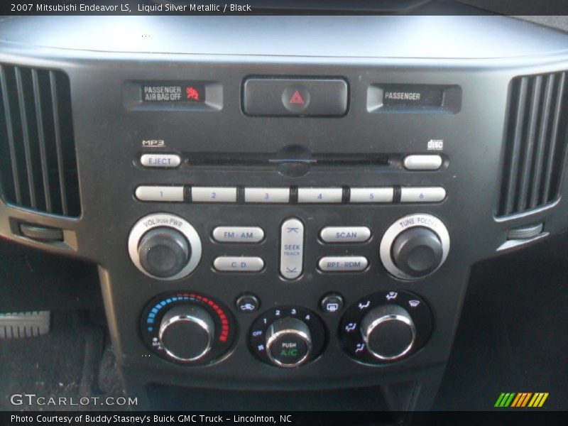 Liquid Silver Metallic / Black 2007 Mitsubishi Endeavor LS