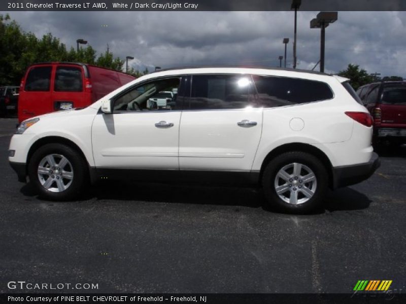 White / Dark Gray/Light Gray 2011 Chevrolet Traverse LT AWD