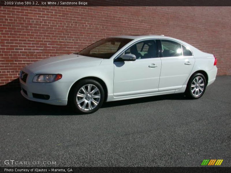Ice White / Sandstone Beige 2009 Volvo S80 3.2