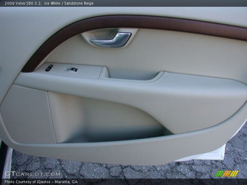 Ice White / Sandstone Beige 2009 Volvo S80 3.2