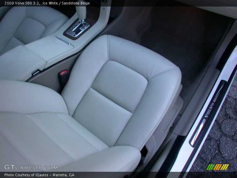 Ice White / Sandstone Beige 2009 Volvo S80 3.2