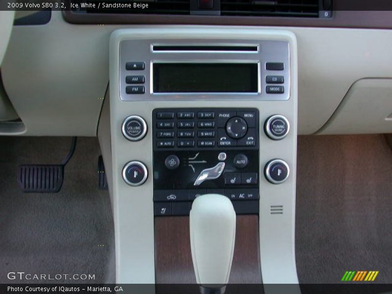 Ice White / Sandstone Beige 2009 Volvo S80 3.2