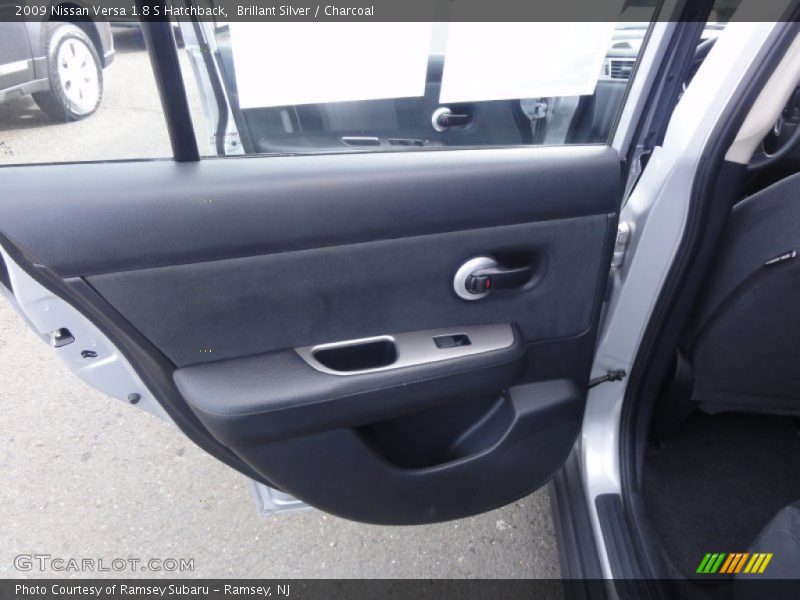 Brillant Silver / Charcoal 2009 Nissan Versa 1.8 S Hatchback