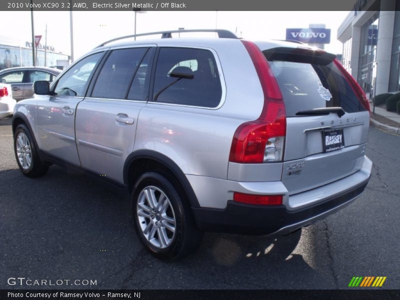 Electric Silver Metallic / Off Black 2010 Volvo XC90 3.2 AWD