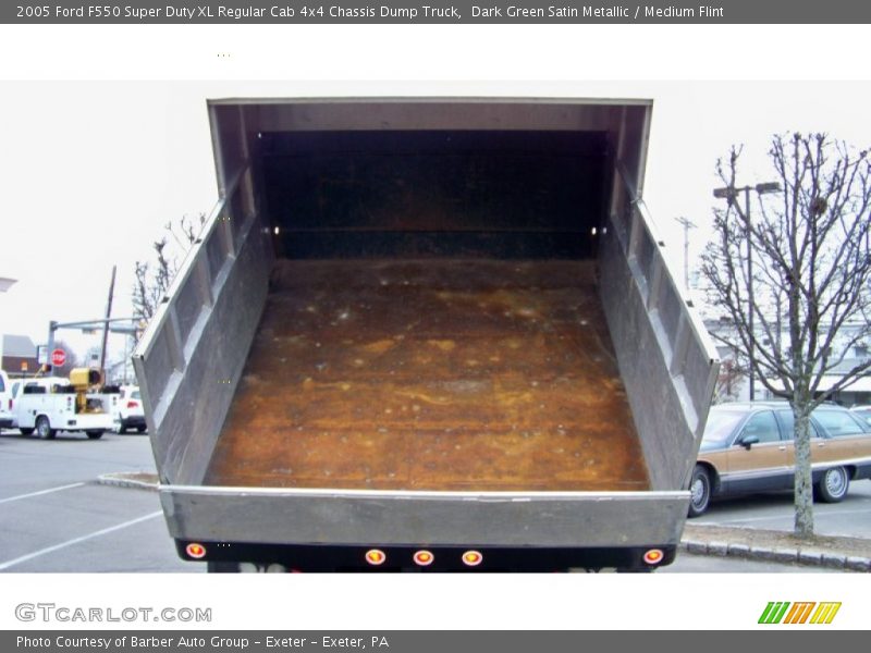 Dark Green Satin Metallic / Medium Flint 2005 Ford F550 Super Duty XL Regular Cab 4x4 Chassis Dump Truck