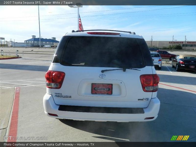 Super White / Taupe 2007 Toyota Sequoia SR5