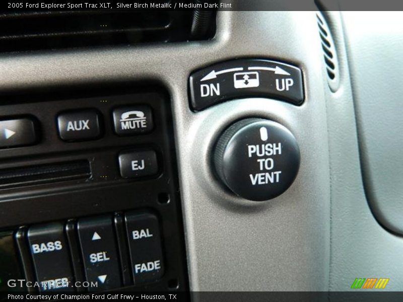 Silver Birch Metallic / Medium Dark Flint 2005 Ford Explorer Sport Trac XLT