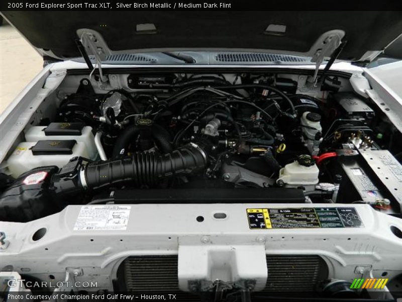 Silver Birch Metallic / Medium Dark Flint 2005 Ford Explorer Sport Trac XLT