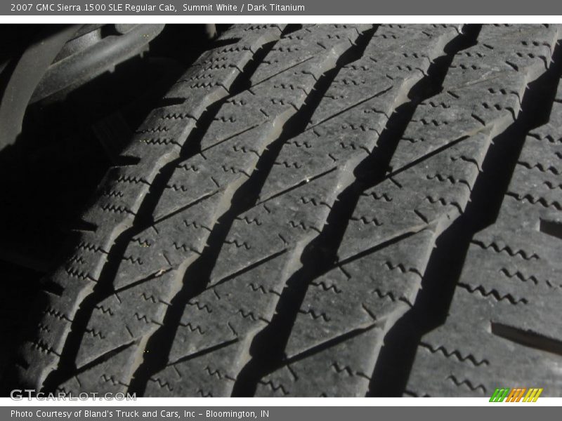 Summit White / Dark Titanium 2007 GMC Sierra 1500 SLE Regular Cab