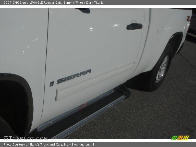 Summit White / Dark Titanium 2007 GMC Sierra 1500 SLE Regular Cab