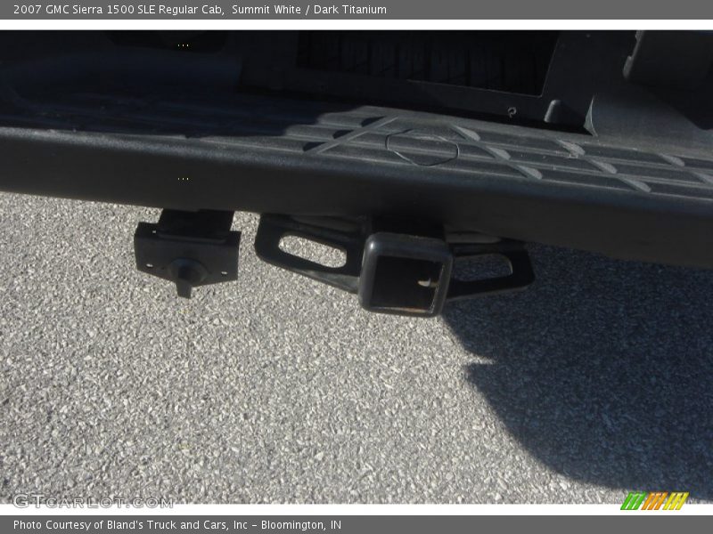 Summit White / Dark Titanium 2007 GMC Sierra 1500 SLE Regular Cab