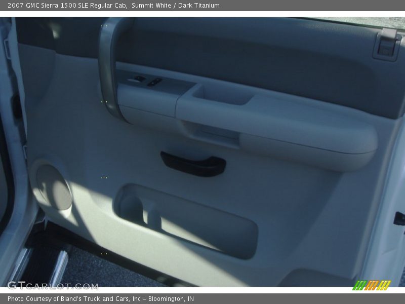 Summit White / Dark Titanium 2007 GMC Sierra 1500 SLE Regular Cab