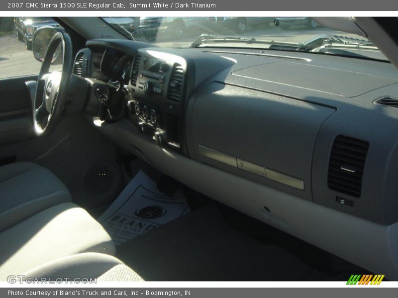 Summit White / Dark Titanium 2007 GMC Sierra 1500 SLE Regular Cab