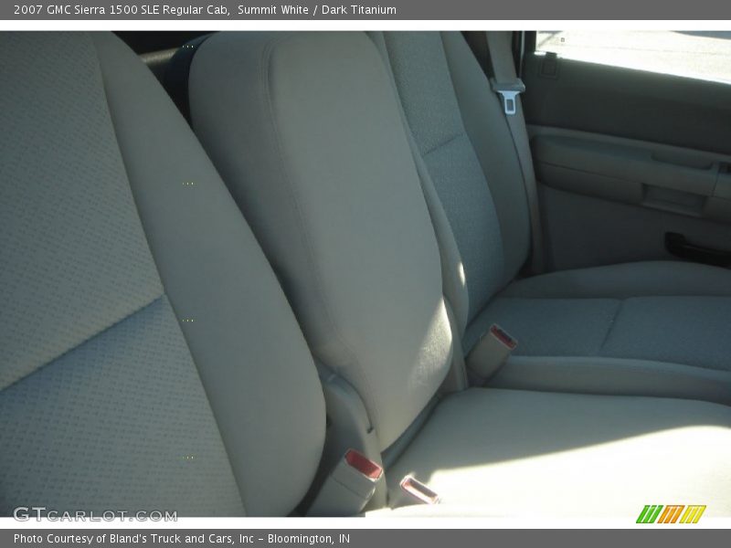 Summit White / Dark Titanium 2007 GMC Sierra 1500 SLE Regular Cab