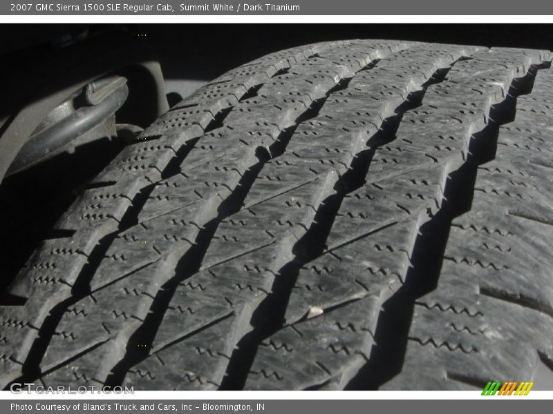 Summit White / Dark Titanium 2007 GMC Sierra 1500 SLE Regular Cab