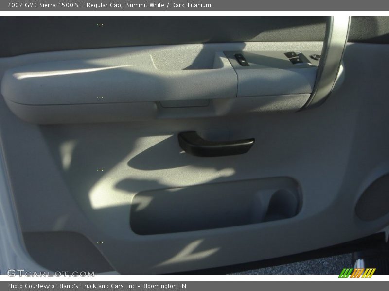 Summit White / Dark Titanium 2007 GMC Sierra 1500 SLE Regular Cab