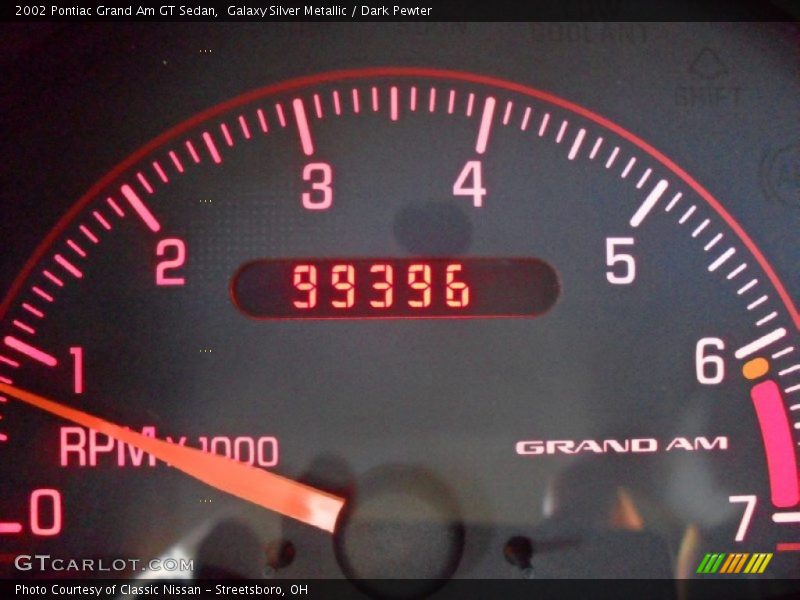 Galaxy Silver Metallic / Dark Pewter 2002 Pontiac Grand Am GT Sedan