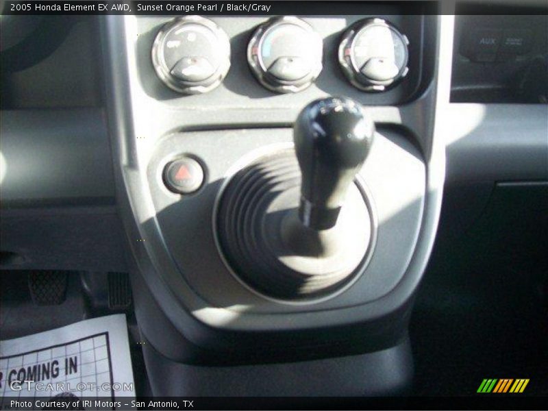  2005 Element EX AWD 5 Speed Manual Shifter