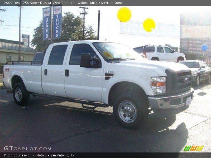 Oxford White / Medium Stone 2009 Ford F250 Super Duty XL Crew Cab 4x4