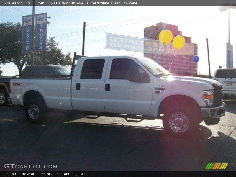 Oxford White / Medium Stone 2009 Ford F250 Super Duty XL Crew Cab 4x4
