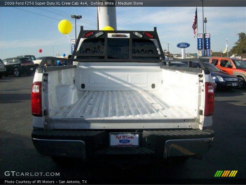 Oxford White / Medium Stone 2009 Ford F250 Super Duty XL Crew Cab 4x4