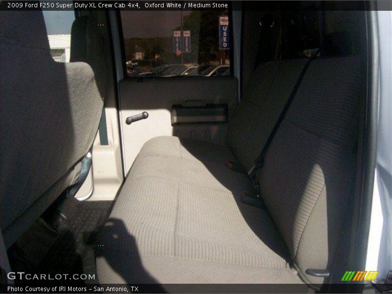 Oxford White / Medium Stone 2009 Ford F250 Super Duty XL Crew Cab 4x4