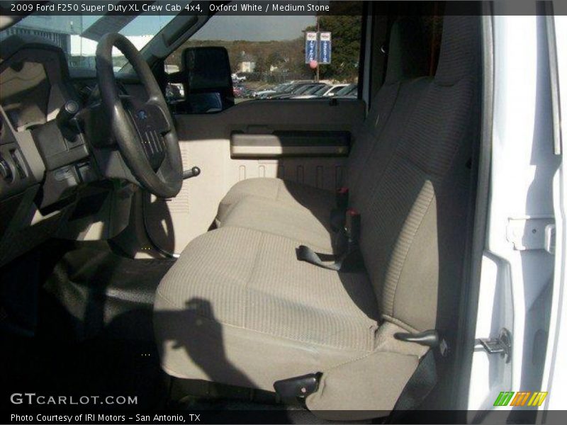 Oxford White / Medium Stone 2009 Ford F250 Super Duty XL Crew Cab 4x4