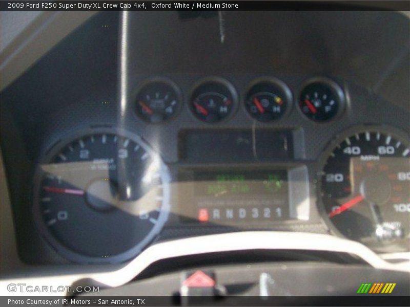 Oxford White / Medium Stone 2009 Ford F250 Super Duty XL Crew Cab 4x4