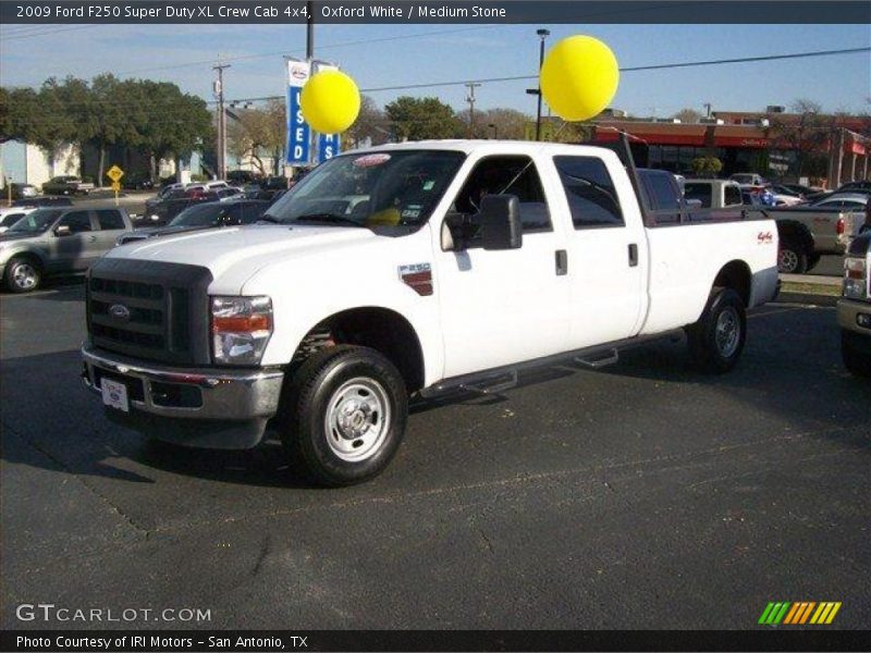 Oxford White / Medium Stone 2009 Ford F250 Super Duty XL Crew Cab 4x4