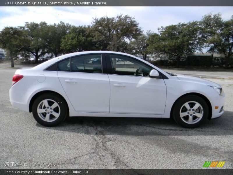 Summit White / Medium Titanium 2011 Chevrolet Cruze LT