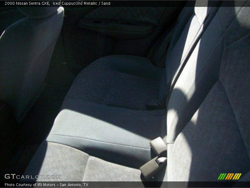 Iced Cuppuccino Metallic / Sand 2000 Nissan Sentra GXE