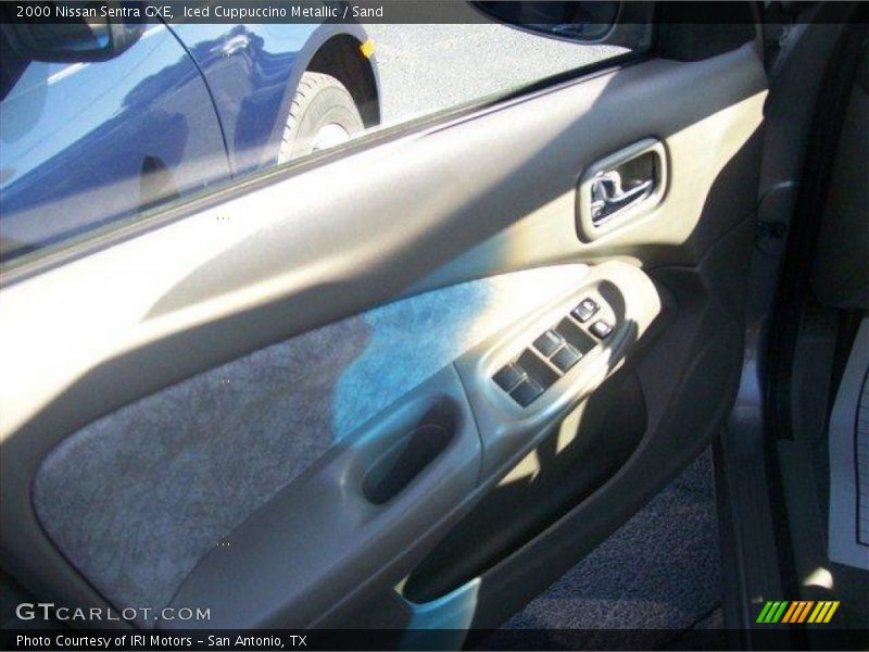 Iced Cuppuccino Metallic / Sand 2000 Nissan Sentra GXE