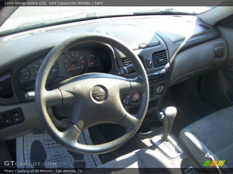 Iced Cuppuccino Metallic / Sand 2000 Nissan Sentra GXE