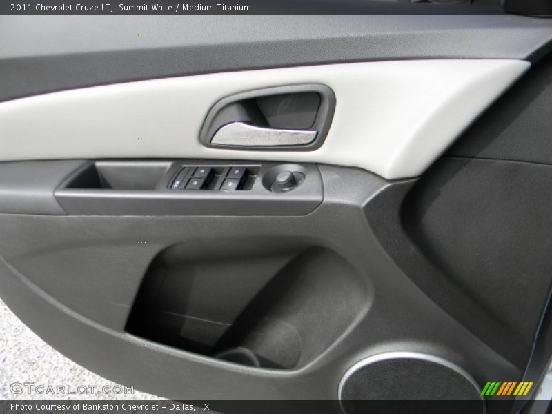 Summit White / Medium Titanium 2011 Chevrolet Cruze LT