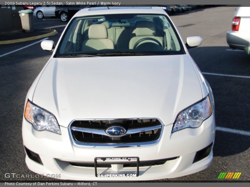 Satin White Pearl / Warm Ivory 2009 Subaru Legacy 2.5i Sedan