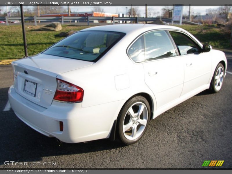 Satin White Pearl / Warm Ivory 2009 Subaru Legacy 2.5i Sedan