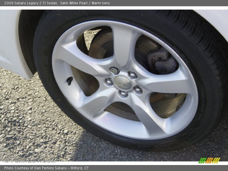 Satin White Pearl / Warm Ivory 2009 Subaru Legacy 2.5i Sedan