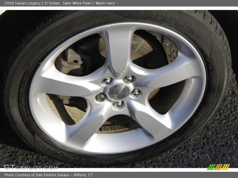 Satin White Pearl / Warm Ivory 2009 Subaru Legacy 2.5i Sedan