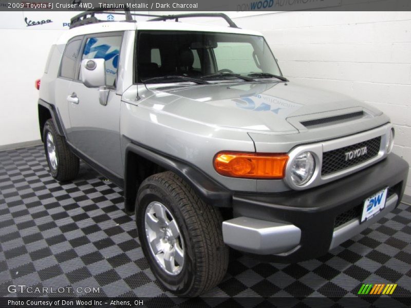 Titanium Metallic / Dark Charcoal 2009 Toyota FJ Cruiser 4WD
