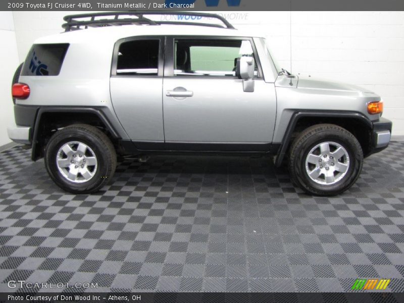 Titanium Metallic / Dark Charcoal 2009 Toyota FJ Cruiser 4WD