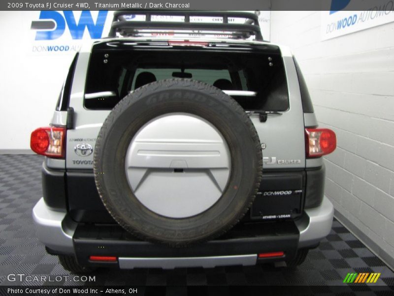 Titanium Metallic / Dark Charcoal 2009 Toyota FJ Cruiser 4WD