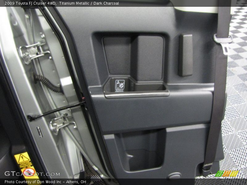 Titanium Metallic / Dark Charcoal 2009 Toyota FJ Cruiser 4WD