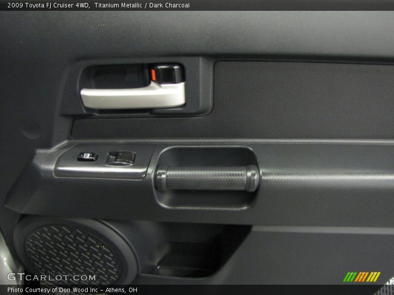 Titanium Metallic / Dark Charcoal 2009 Toyota FJ Cruiser 4WD