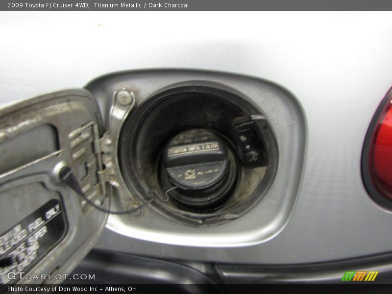 Titanium Metallic / Dark Charcoal 2009 Toyota FJ Cruiser 4WD