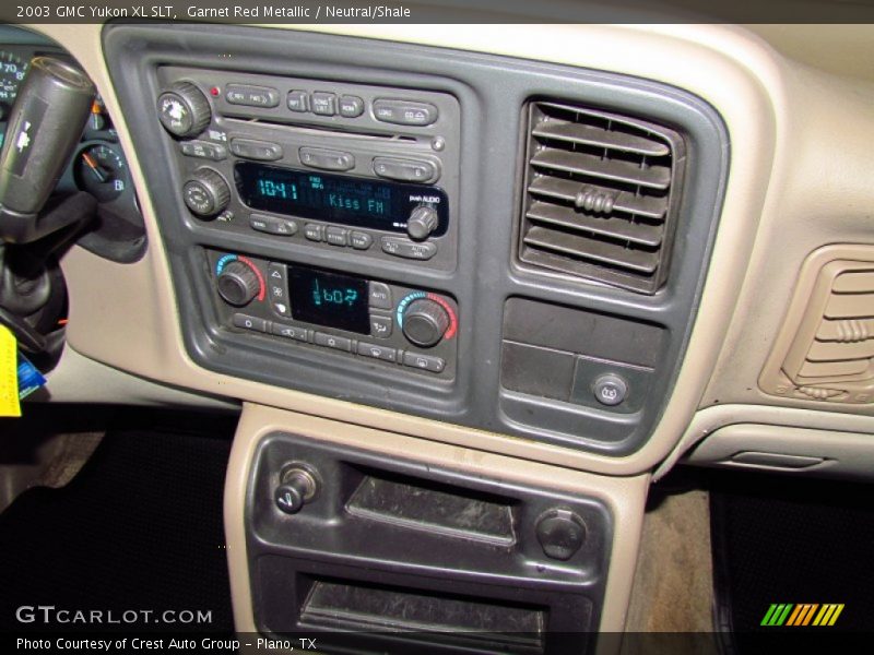 Controls of 2003 Yukon XL SLT