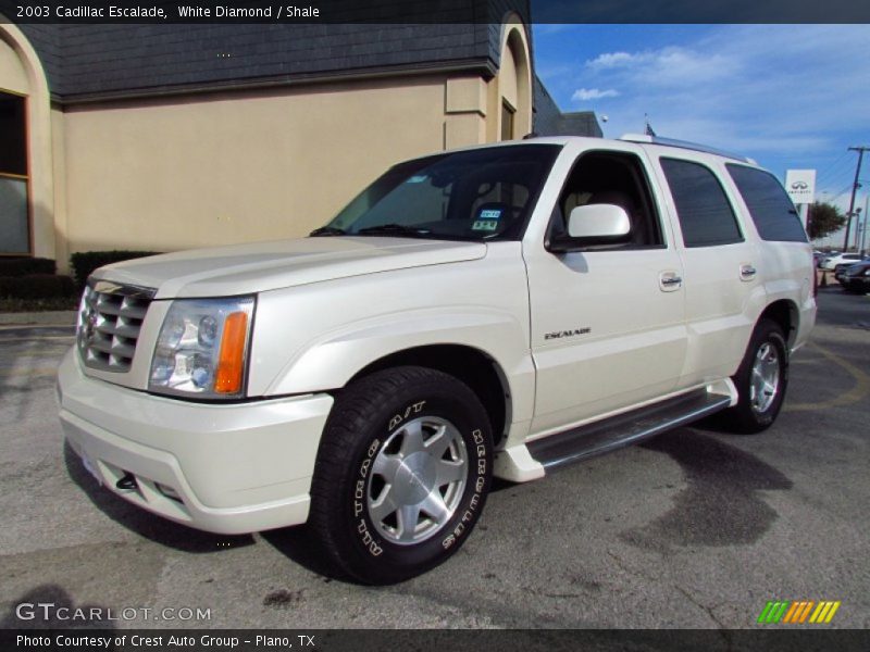 Front 3/4 View of 2003 Escalade 