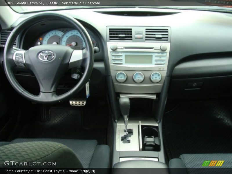 Classic Silver Metallic / Charcoal 2009 Toyota Camry SE