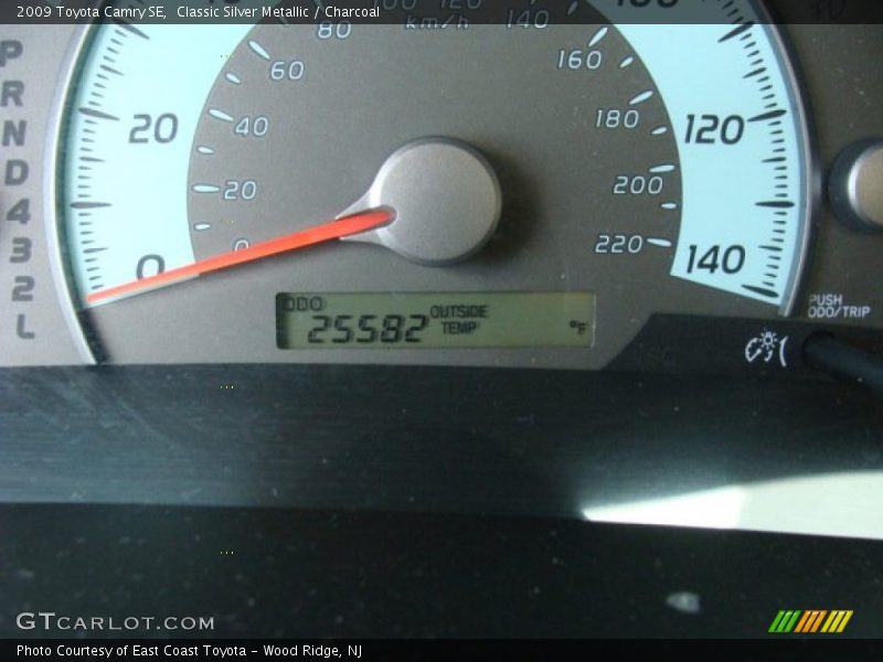 Classic Silver Metallic / Charcoal 2009 Toyota Camry SE