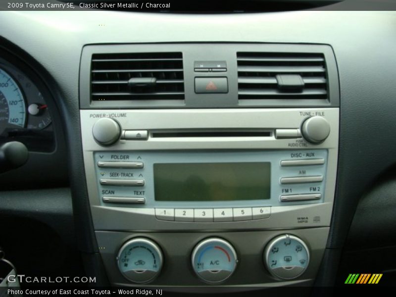 Classic Silver Metallic / Charcoal 2009 Toyota Camry SE